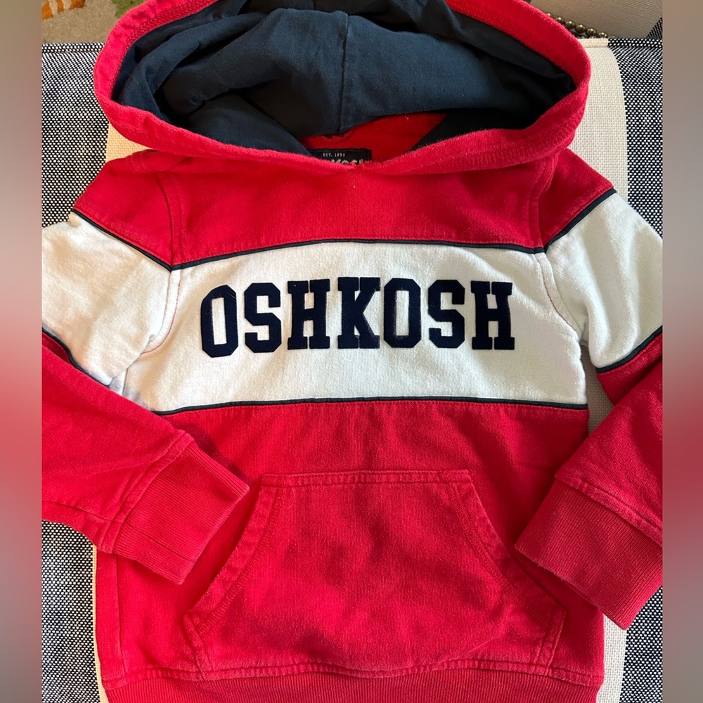 Oshkosh boys sweatshirt